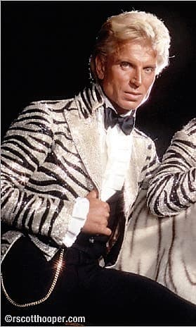 siegfried_roy_tiger-2.jpg