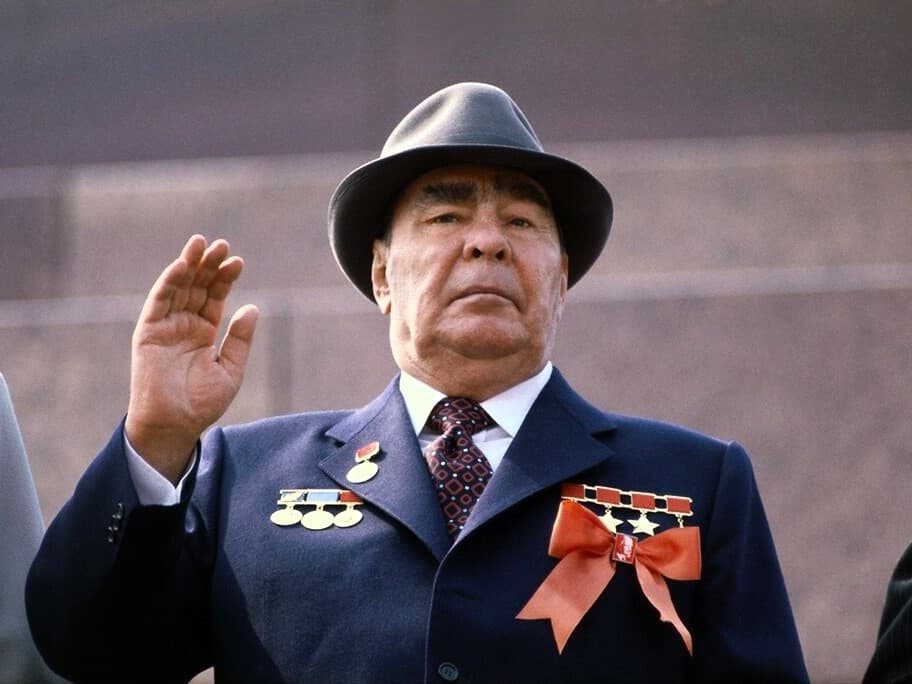 Brezhnev-4-3.jpg